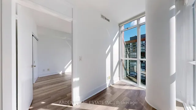 Additional image 22 of 32 Davenport Rd Unit 1107