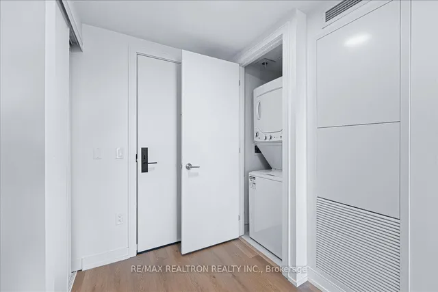 Additional image 20 of 1 Jarvis St Unit 726