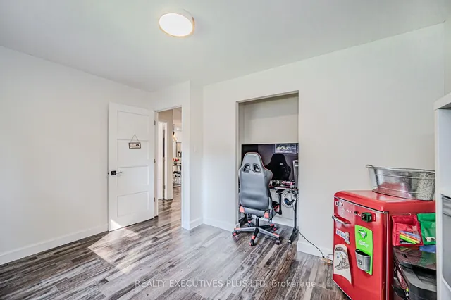 Additional image 15 of 115 Lynbrook Dr