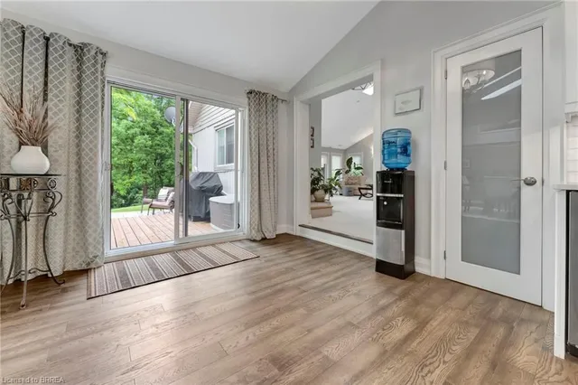 Additional image 13 of 3976 Powerline Rd