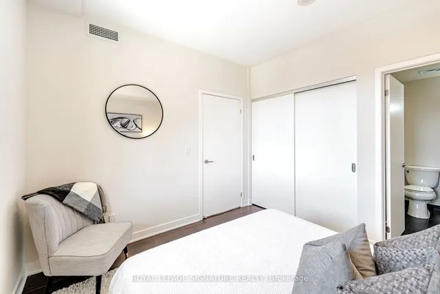 Additional image 20 of 400 Wellington St Unit 908