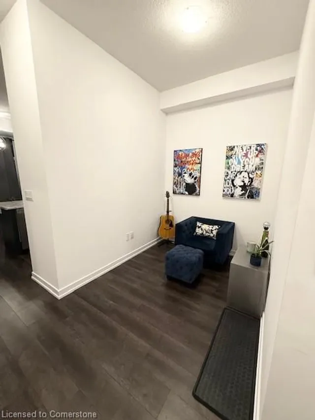 Additional image 16 of 470 Dundas St Unit 102