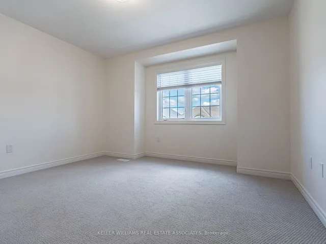 Additional image 33 of 18 Heming Tr