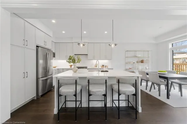 Additional image 9 of 518 Markay Common