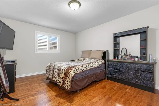 Additional image 23 of 393 Old Mud St