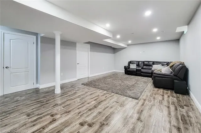 Additional image 30 of 55 Alexsia Crt