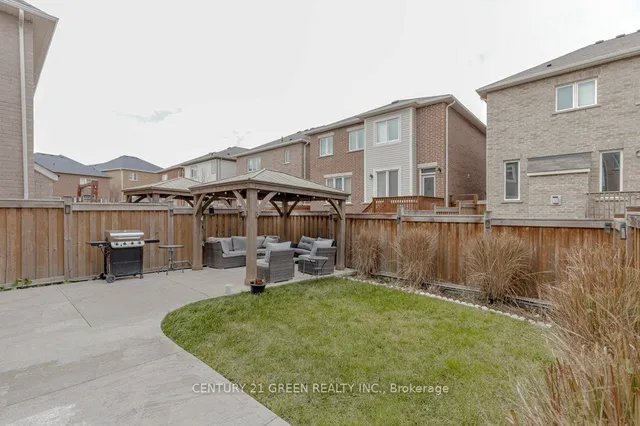 Additional image 28 of 450 Hinton Terr