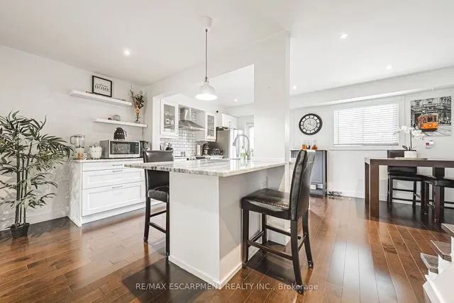 Additional image 13 of 1155 PARAMOUNT Dr Unit 26