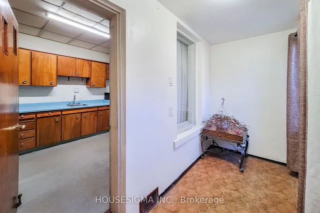 Additional image 19 of 185 East Ave