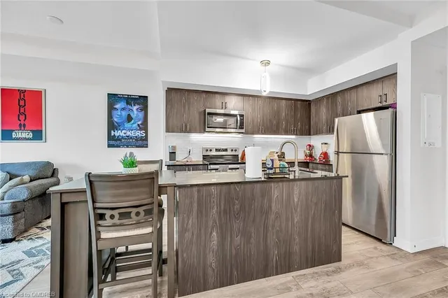 Additional image 7 of 16 Markle Cres Unit 303