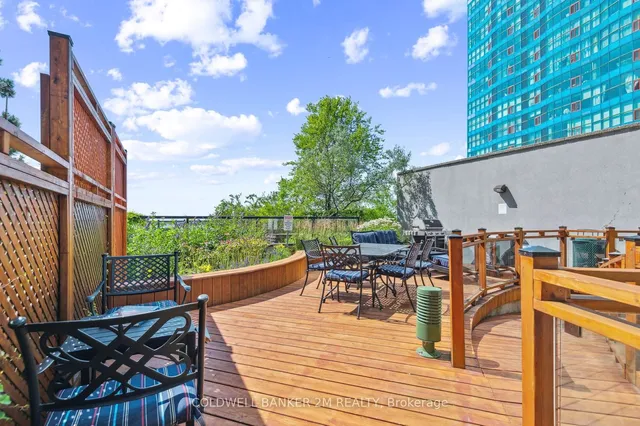 Additional image 28 of 77 Harbour Sq Unit 406