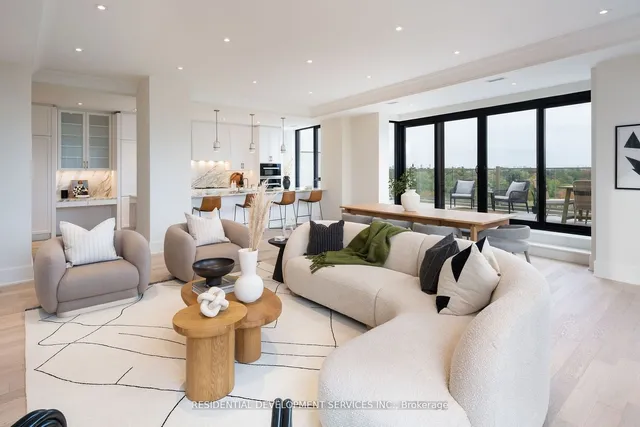 Additional image 4 of 1 Strathgowan Ave Unit LPH 804