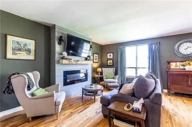 Additional image 7 of 1026 ST MATTHEWS Ave