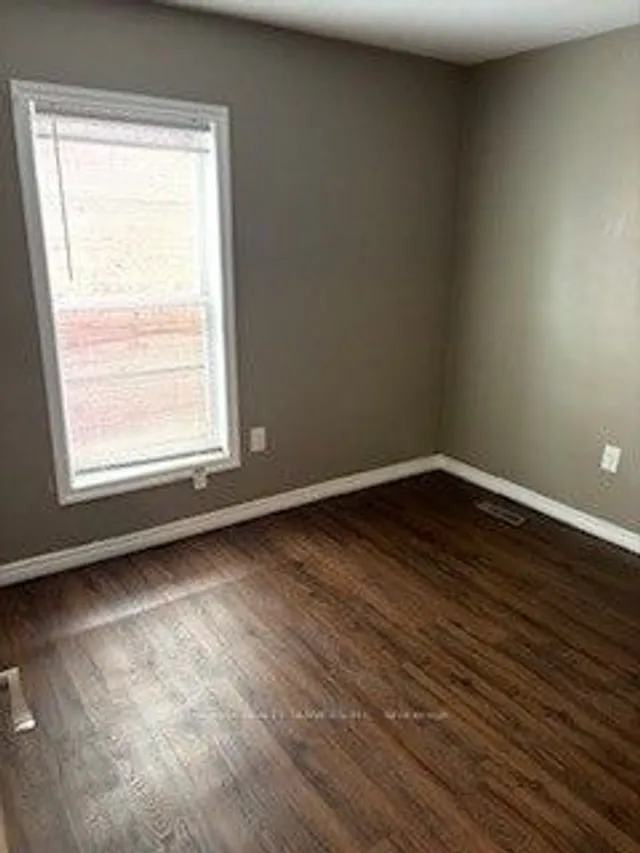 Additional image 12 of 14 Clinton St