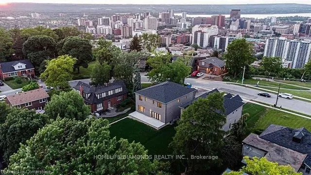 Additional image 2 of 166 Concession St