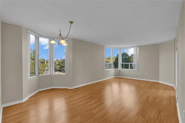 Additional image 4 of 1270 MAPLE CROSSING Blvd Unit 409