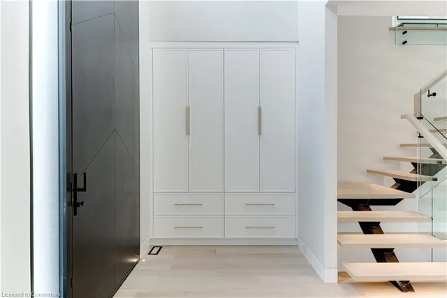 Additional image 4 of 298 Strathcona Dr