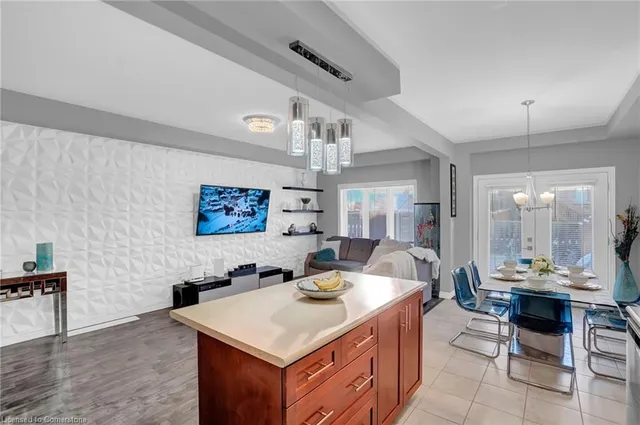 Additional image 13 of 158 Kinsman Dr