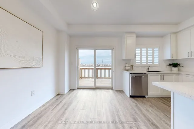 Additional image 14 of 28 Laguna Village Cres