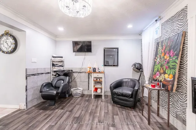 Additional image 34 of 138 Beaverbrook Ave