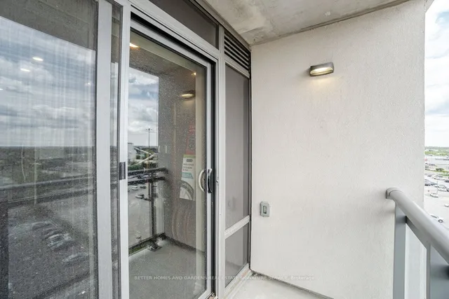 Additional image 28 of 716 Main St Unit 907