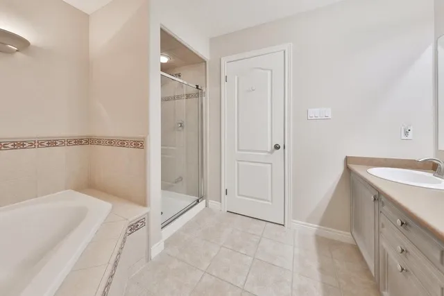 Additional image 24 of 289 PLAINS Rd Unit 24