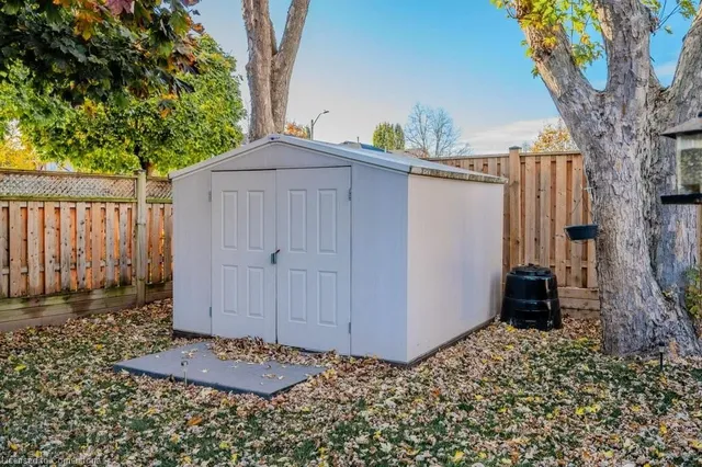 Additional image 38 of 2378 Headon Rd