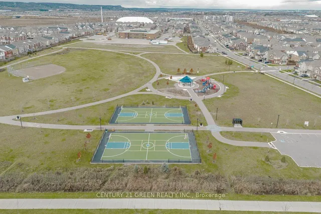 Additional image 35 of 450 Hinton Terr