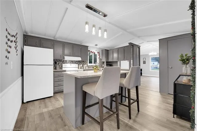 Additional image 4 of 94 Maple Cres