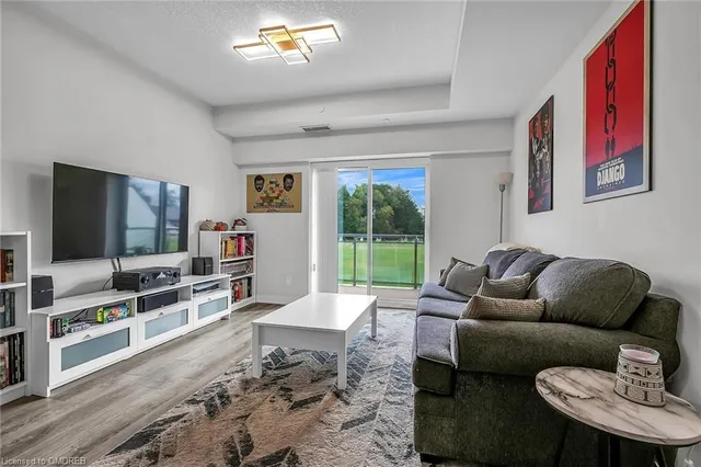Additional image 13 of 16 Markle Cres Unit 303