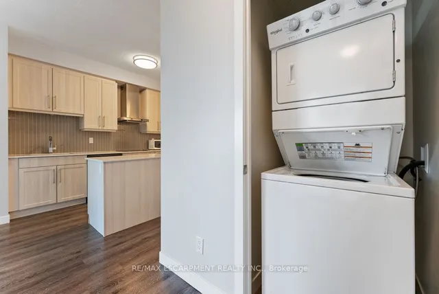 Additional image 6 of 2087 Fairview St Unit 1301