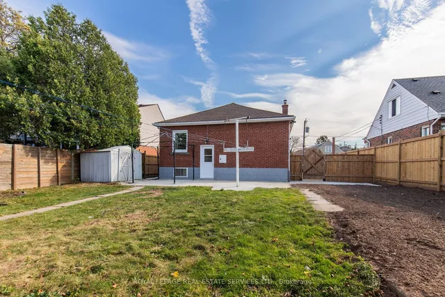 Additional image 40 of 46 Upper Walker Ave