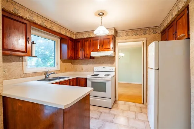 Additional image 14 of 555 LETITIA Crt