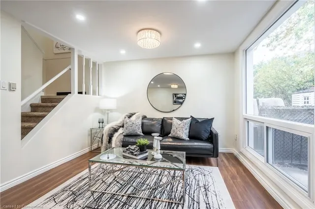 Additional image 7 of 25 Britten Close Unit B52