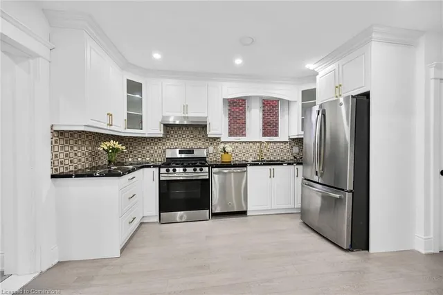 Additional image 3 of 222 Province St