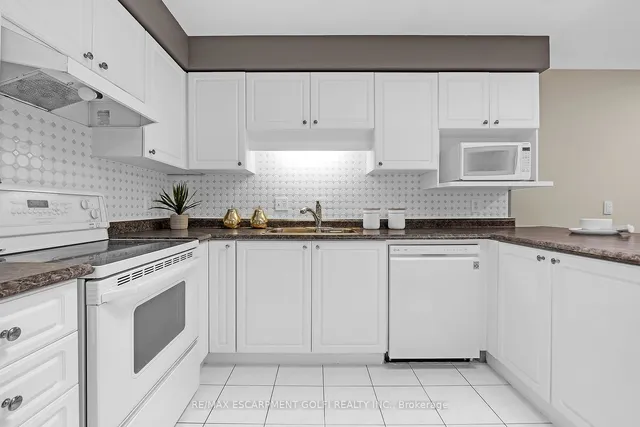 Additional image 14 of 20 Meadowlands Blvd Unit 24