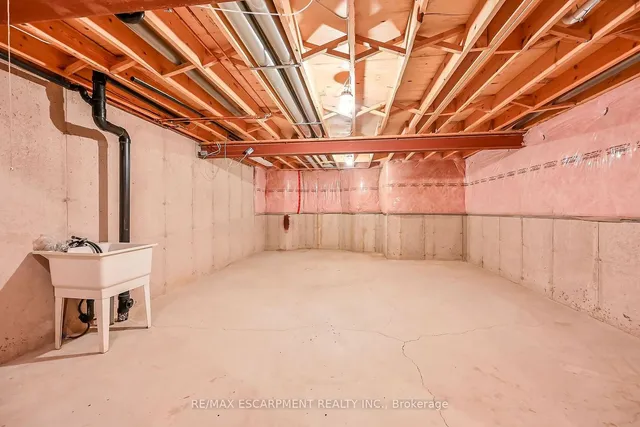 Additional image 28 of 54 Greentrail Dr