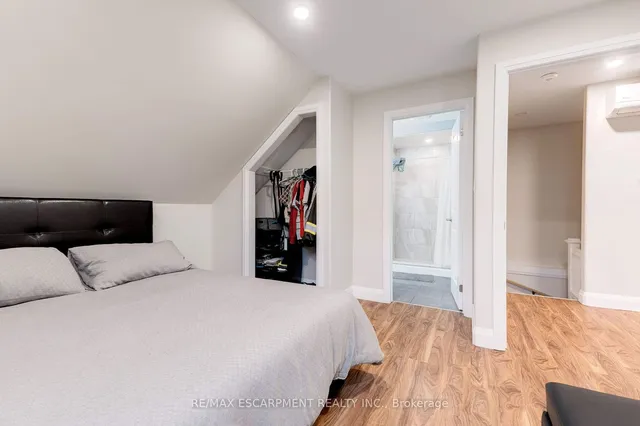 Additional image 17 of 152 Sanford Ave