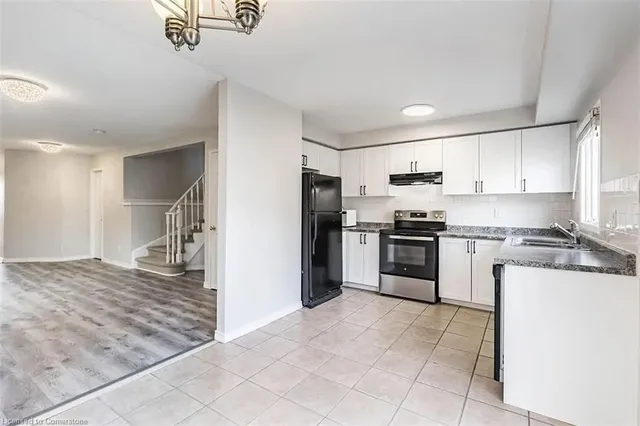 Additional image 20 of 1780 Lampman Ave