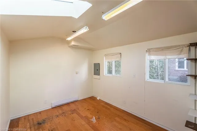 Additional image 46 of 54 Goldcrest Dr