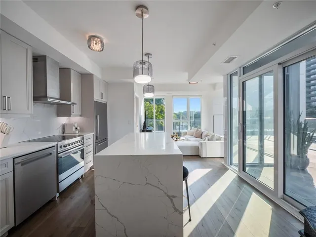 Additional image 9 of 500 BROCK Ave Unit 302