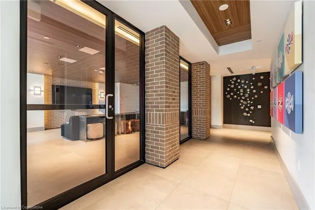 Additional image 20 of 600 North Service Rd Unit 508