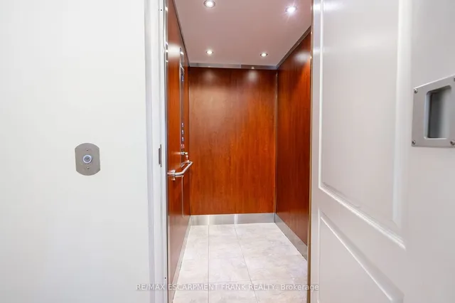 Additional image 22 of 19 HAZELTON Ave