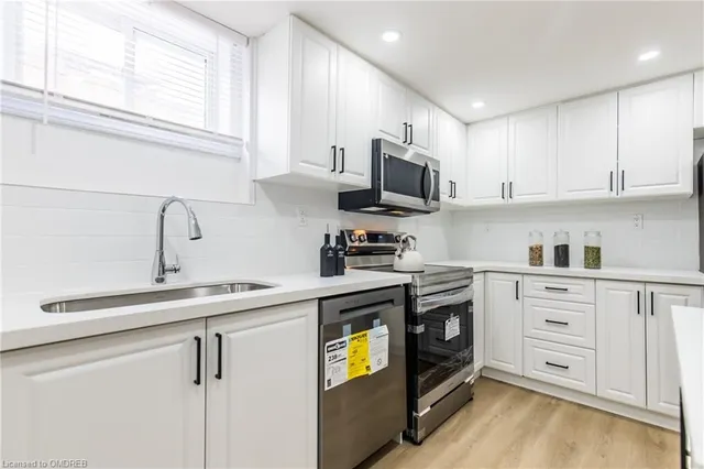 Additional image 36 of 46 Upper Walker Ave