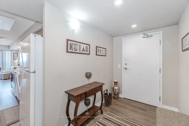 Additional image 29 of 716 Main St Unit 911