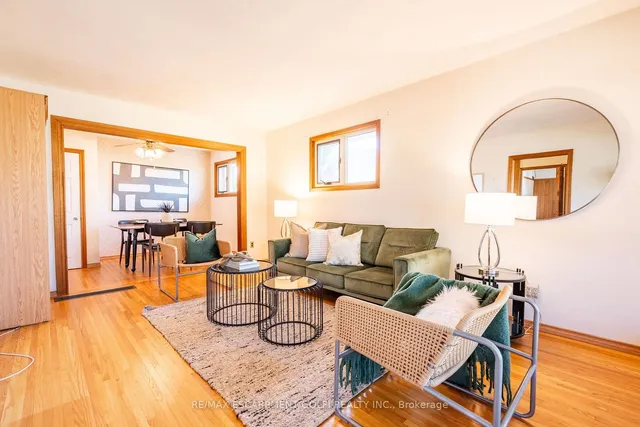 Additional image 13 of 9 Thomson Crt