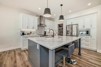 Additional image 5 of 63 Willow Link