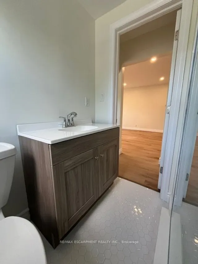 Additional image 19 of 1759 King St Unit 15