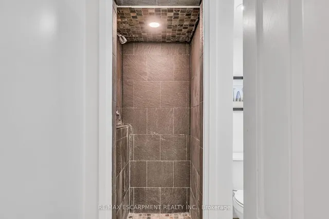 Additional image 35 of 365 Delaware Ave