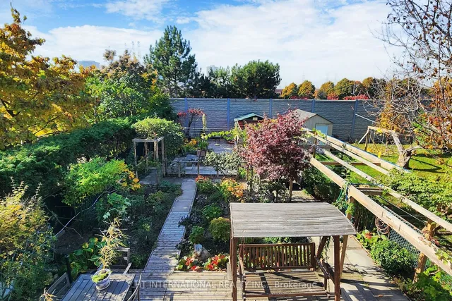 Additional image 33 of 225 Shawnee Circ